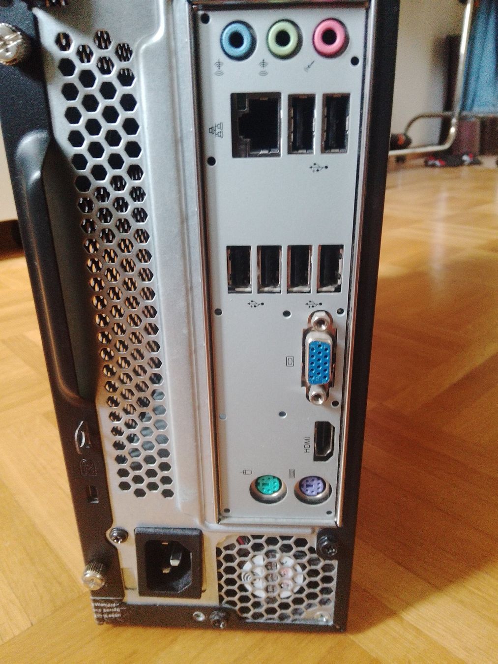 Acer PCs: System mit Acer Aspire X3450 Small-Form-Factor-Desktop (SFF) – D'occasion à Oberembrach par Doublescale 3