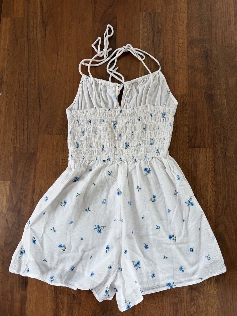 H&M Tute: Kurzer Jumpsuit – Usato da Liebefeld venduto da ant_5t89 1