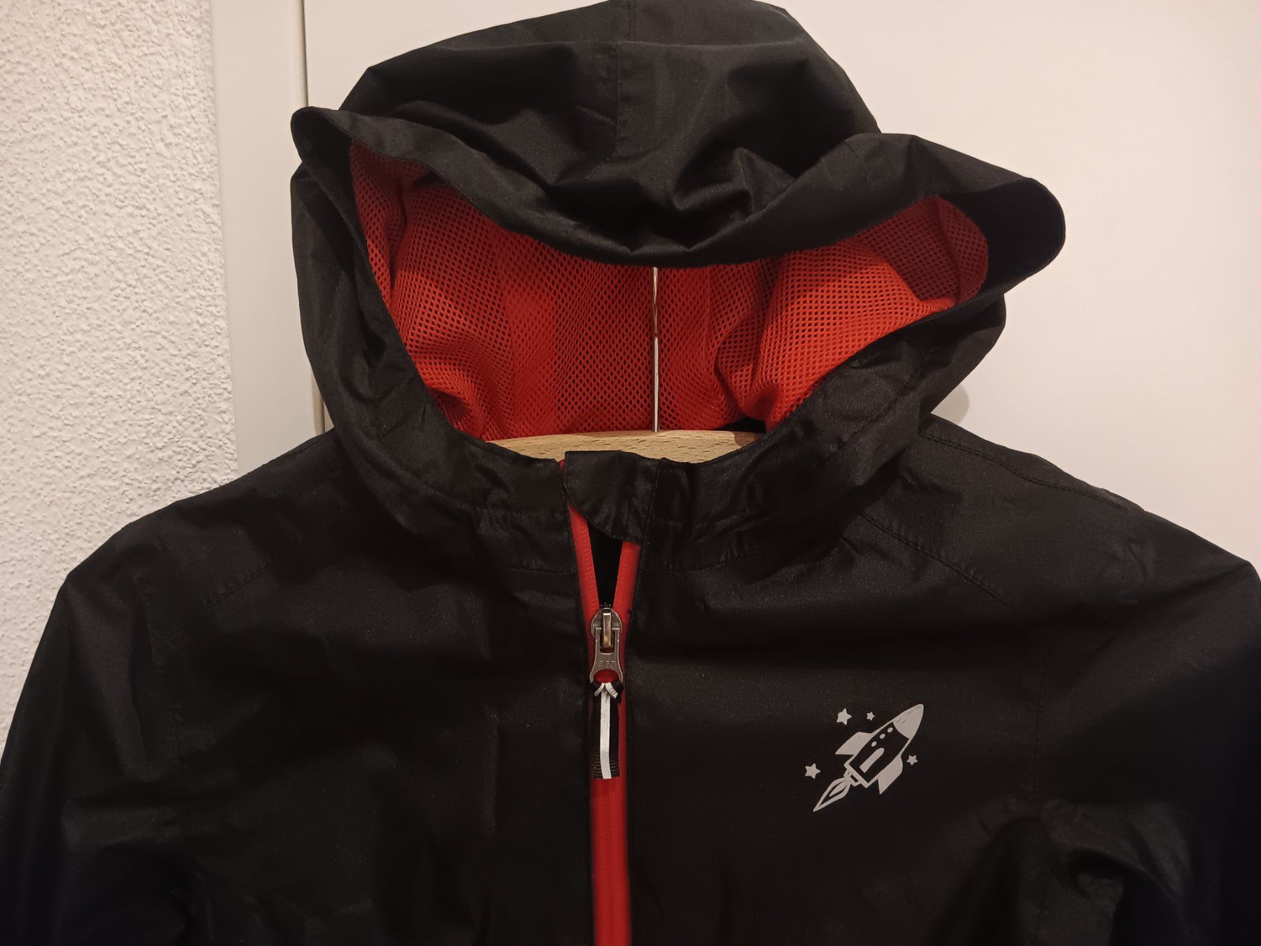 Giacche & Cappotti: Kinder Regenjacke  , Gr. 122/128 – Usato da Gelterkinden venduto da ram_5vkp 2