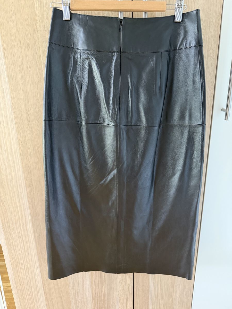 Massimo Dutti Jupes: Massimo Dutti leather skirt M – D'occasion à Nyon par dasha107 1