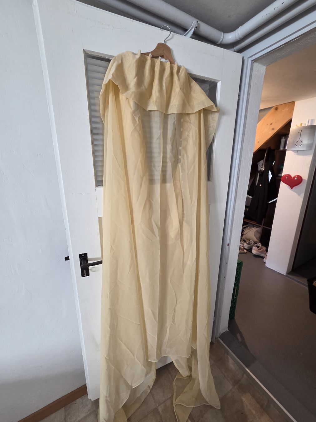 Vorhänge: Tagesvorhang "beige" – Gebraucht aus Ebnat-Kappel von Moonel.104