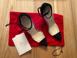 Louboutin Pumps in schwarz suede