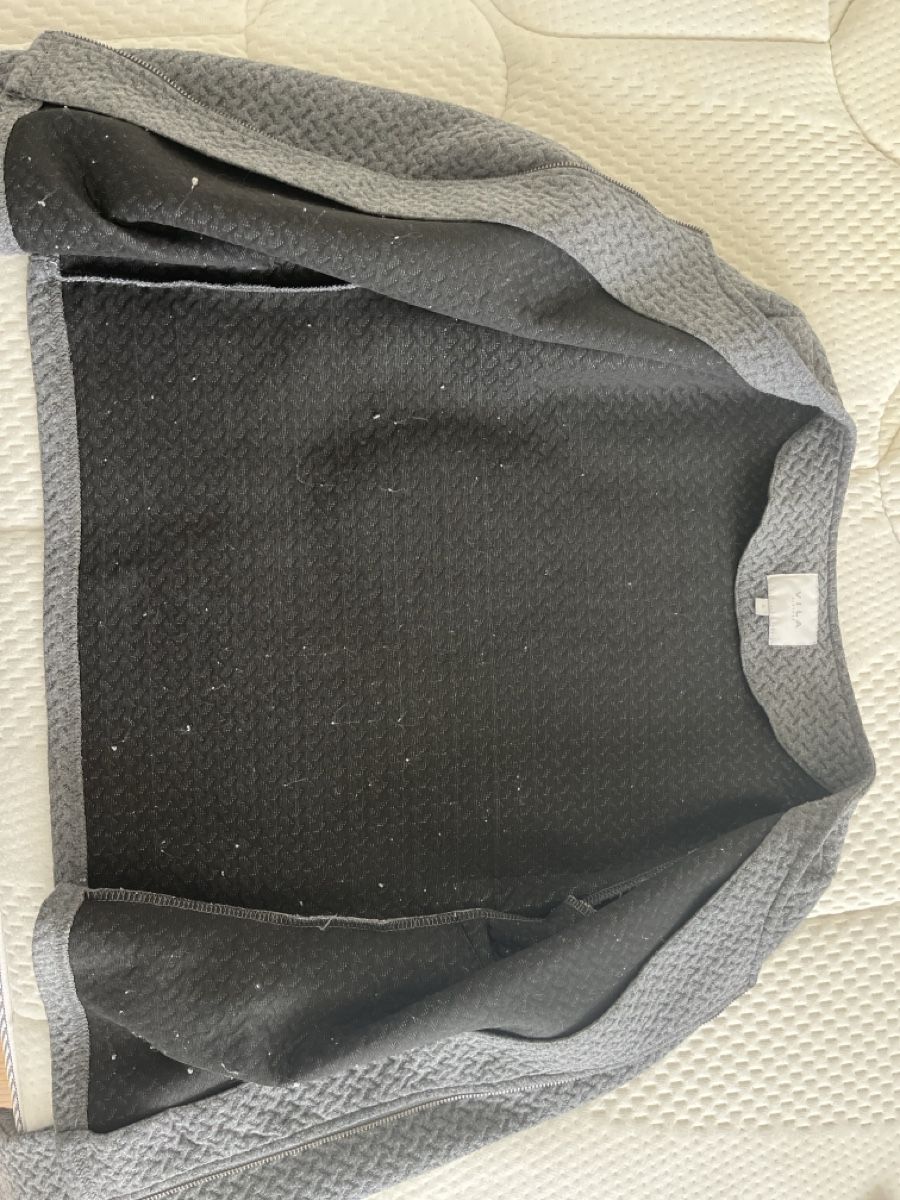 Giacche: Graue VILA Strickjacke , Grösse S – Usato da Hombrechtikon venduto da Kaatja 3