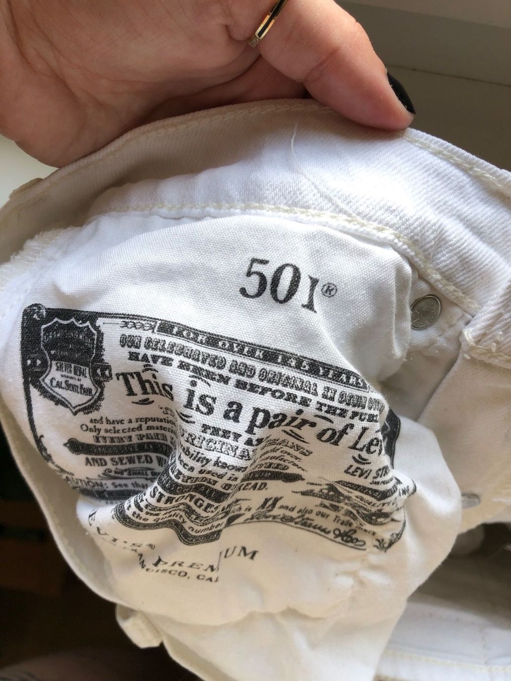 Levi's Pantaloni: Short Levi’s blanc – Usato da Saignelégier venduto da froglover16 2