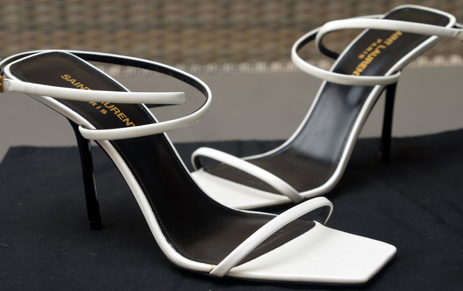 Saint Laurent Scarpe da donna: Saint Laurent Sandalen / sandales .38 – Usato da Collonges venduto da Auganien 2