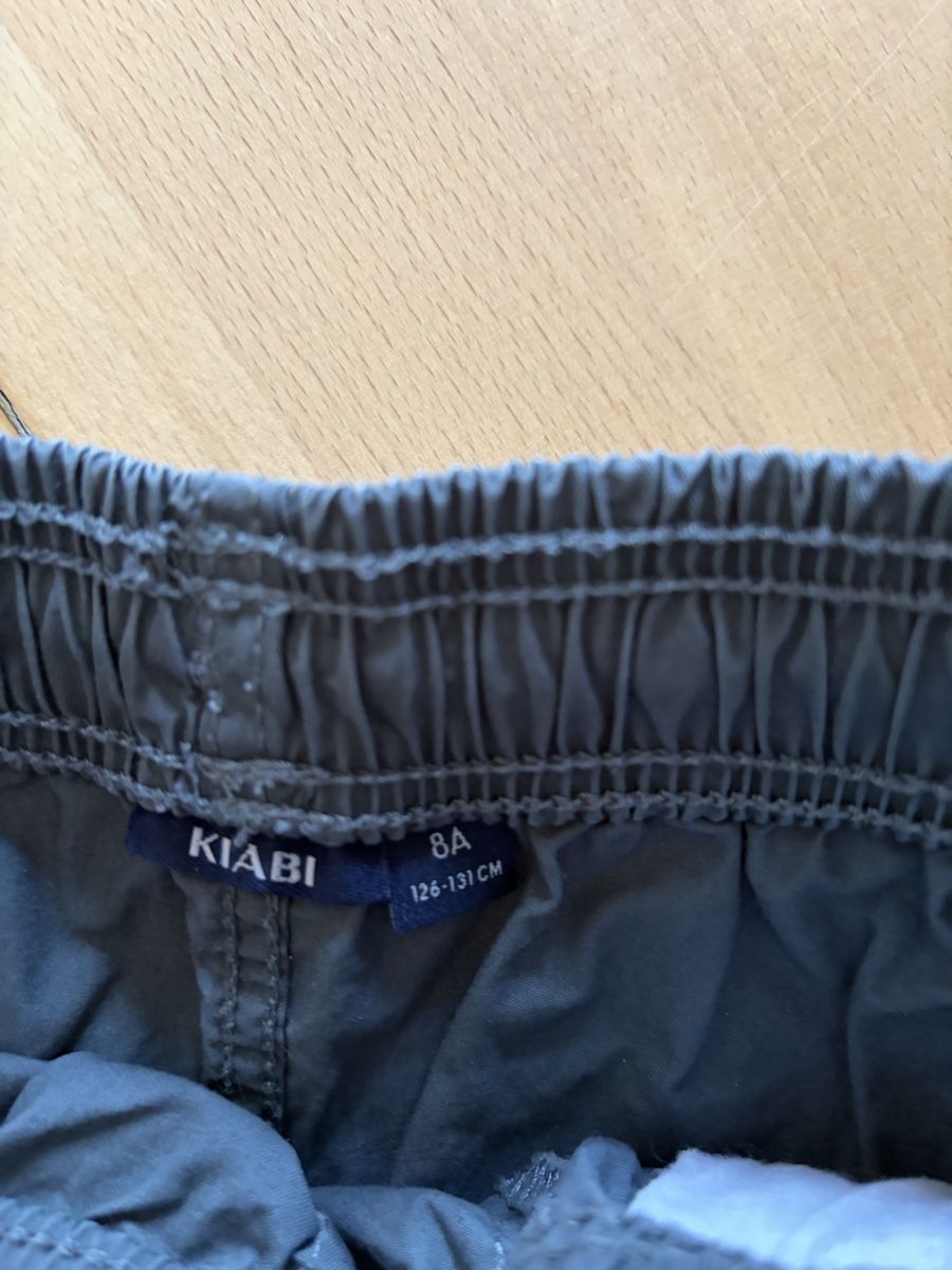 Pantaloni: Short gris, taille 128 - 8 ans – Nuovo (secondo la descrizione) da Sion venduto da Nelsonkatz 1