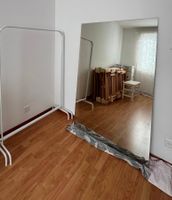 grosser Spiegel, semitransparent