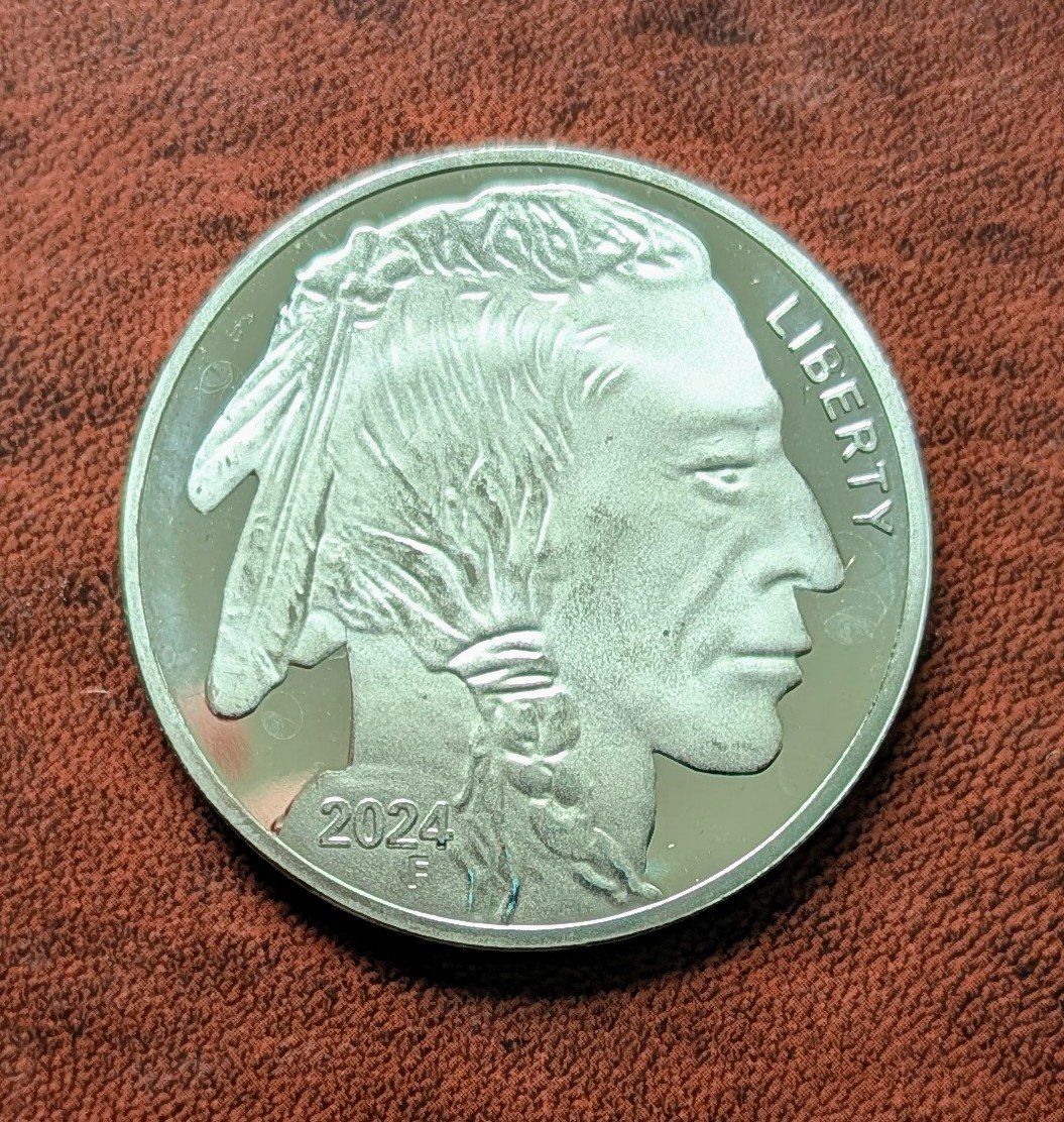 Medaglie: USA-1 Eagle Silbermedaille 2024 Replica – Nuovo e nell'imballaggio originale da Hittnau venduto da stamps_and_coins