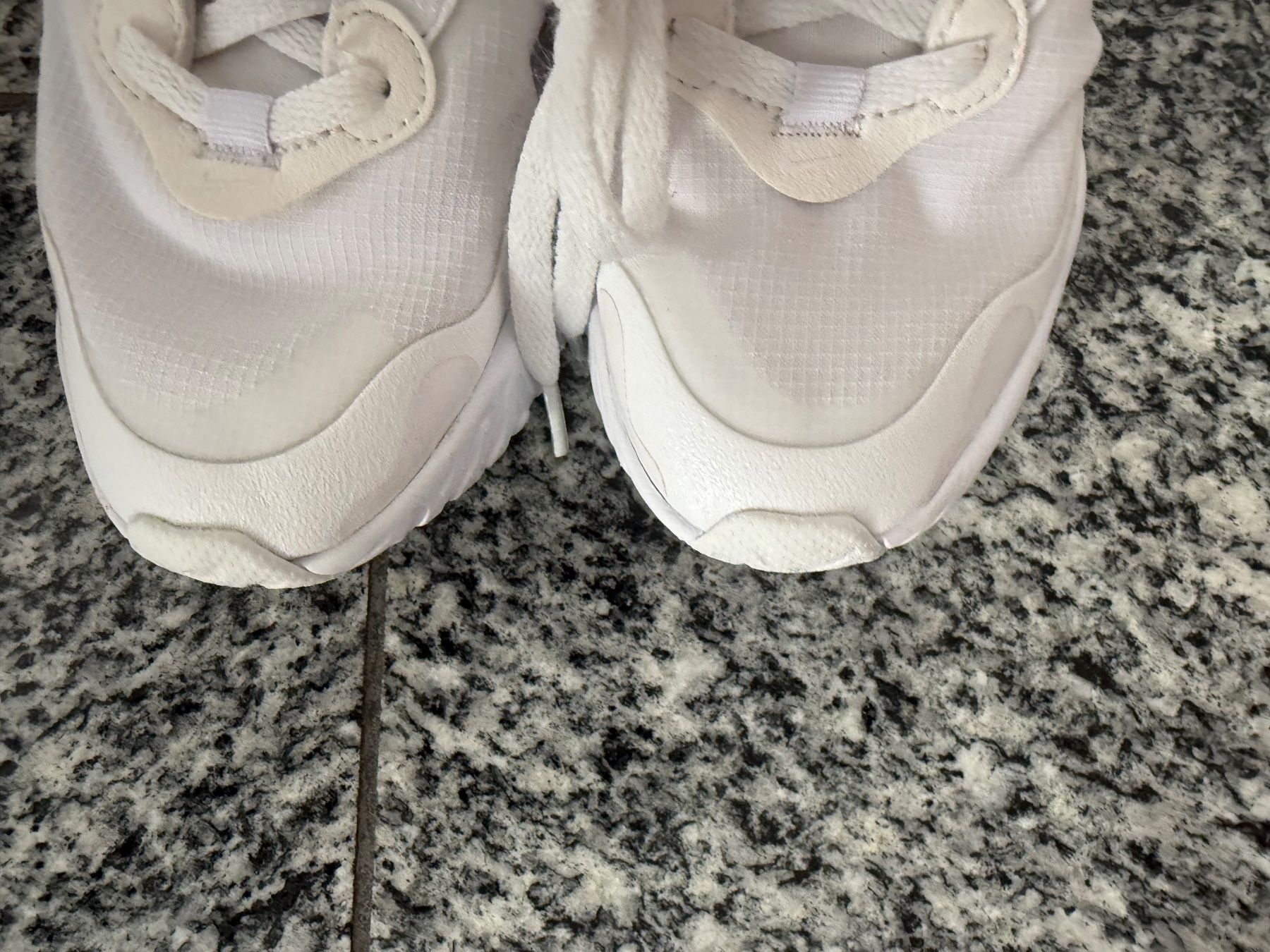 Nike Scarpe da donna: Nike React Vision Sneaker weiss Grösse 36 gebraucht – Usato da Zizers venduto da fvd 3