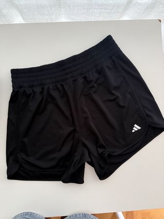 Adidas Damen Shorts schwarz Grösse L guter Zustand