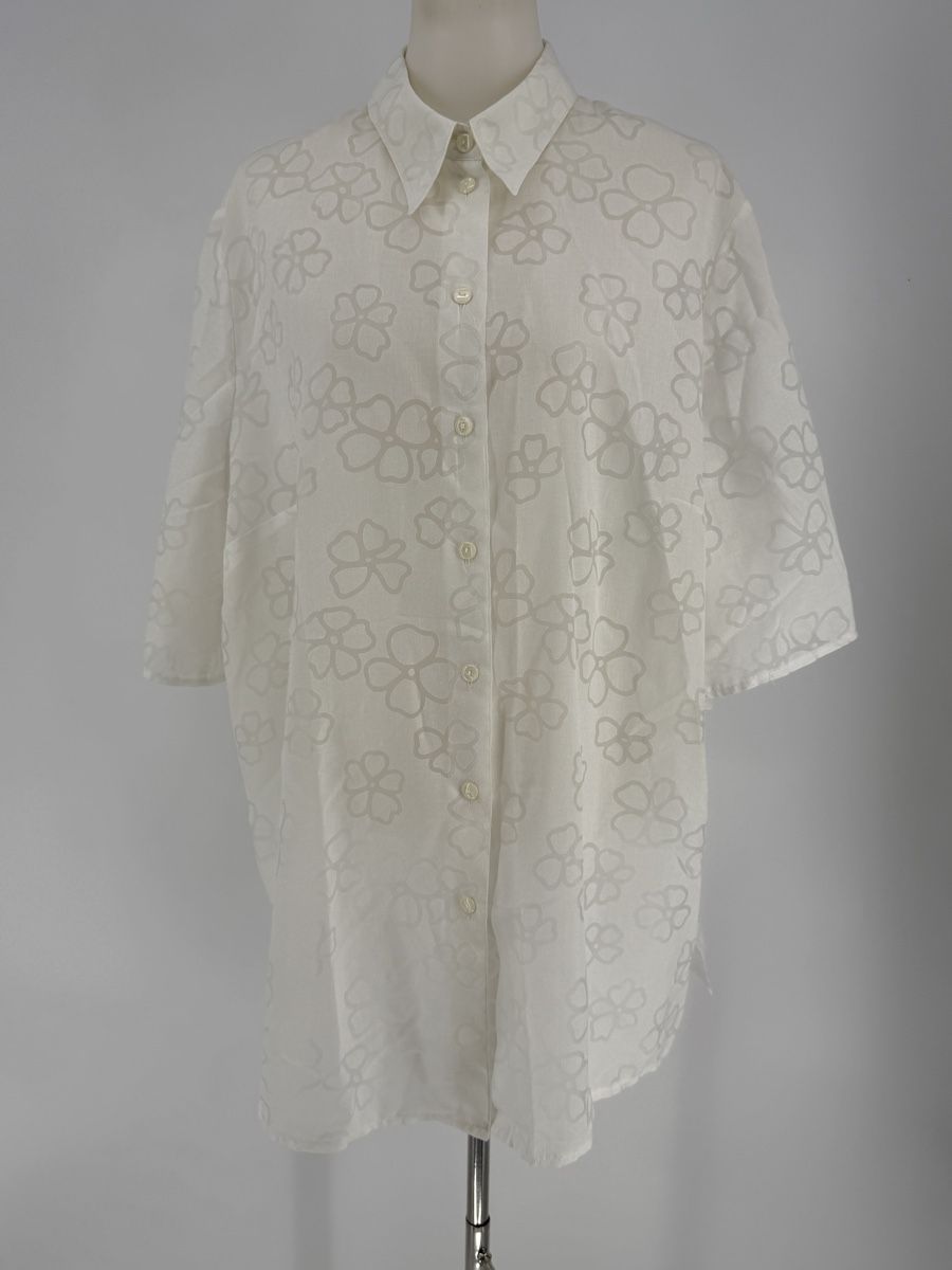 Camicette: Bluse kurzarm mit Blumenmuster Gr. 52 von Die Lingener – Usato da Auenstein venduto da moin.
