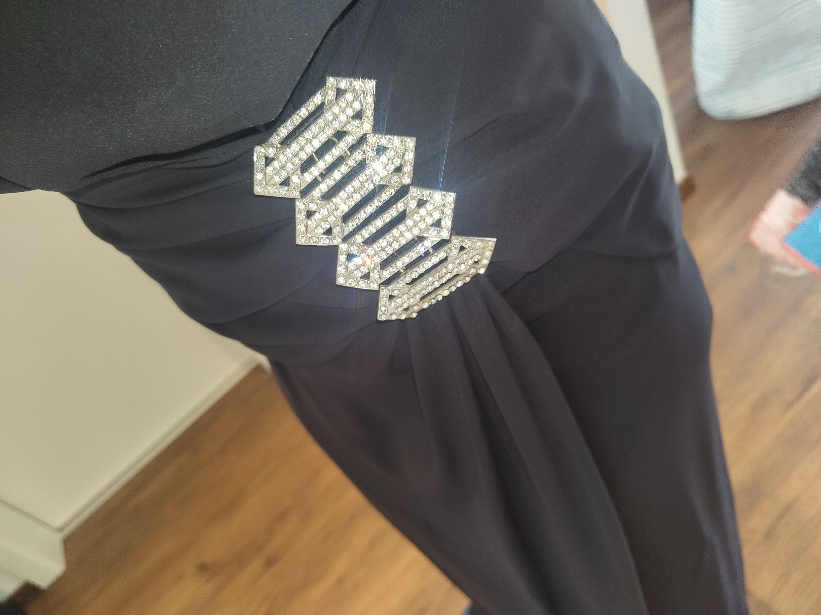 Kleider: Elegantes schwarzes Abendkleid Grösse 38/40 – Gebraucht aus Läufelfingen von leu_7snk 4