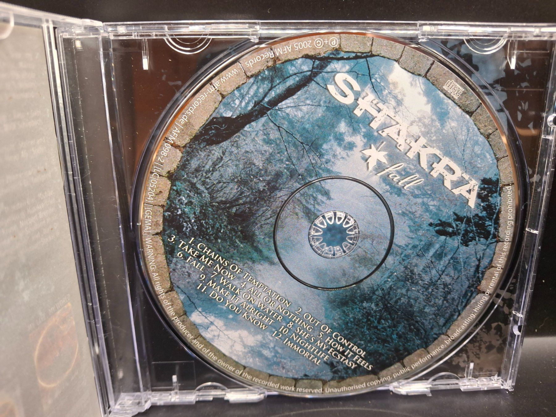 CD: Shakra – Fall – Usato da St.Gallen venduto da jalamusic 2