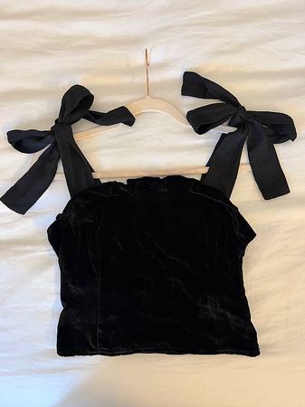 Free People Damen Schwarzes Samttop mit Schleife. Gr S 