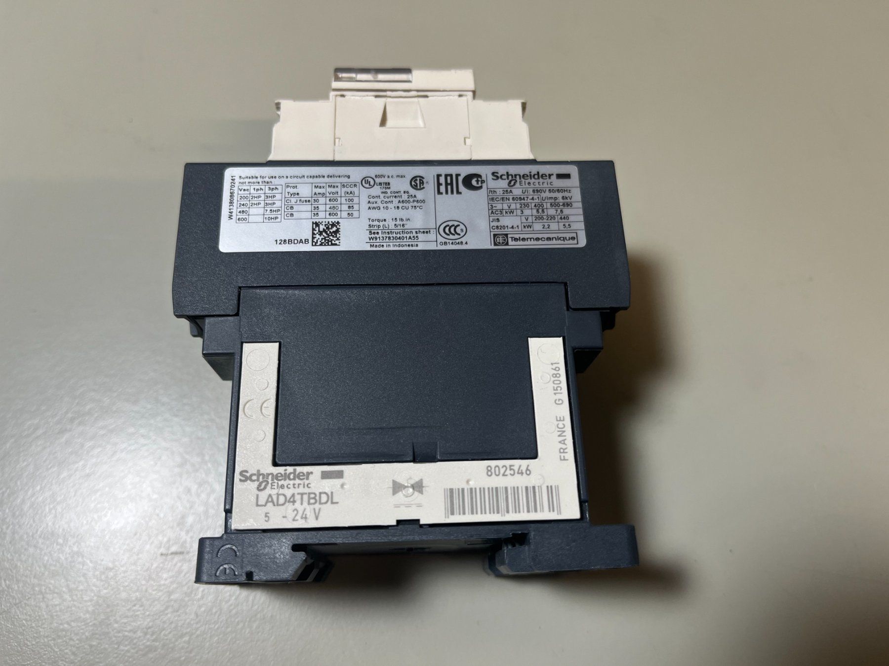 Schneider Componenti elettronici: Schneider Schütz LC1D128 BD 24VDC 3stk. – Usato da Jenaz venduto da Speedy350 2