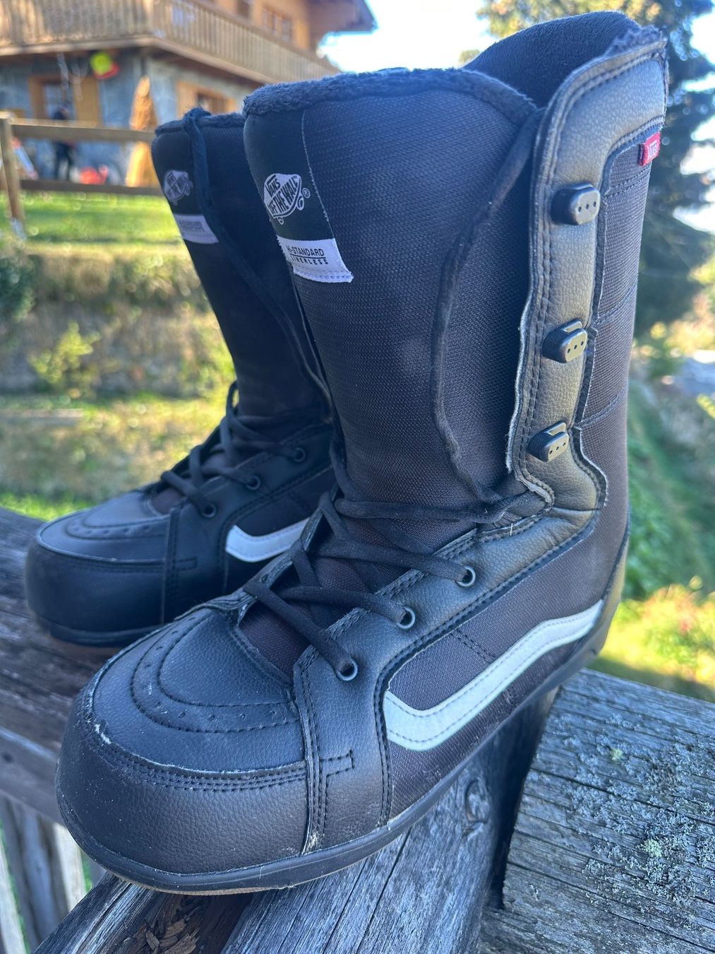 Vans Scarpe da uomo: Vans Hi-Standard Linerless – Usato da Haute-Nendaz venduto da redakhs 1