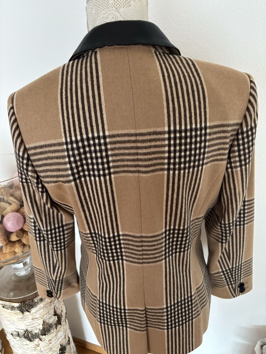 Basler Giacche: Blazer Basler Gr. 38 100% Kamelhaar – Usato da Winterthur venduto da san_wd8j 3