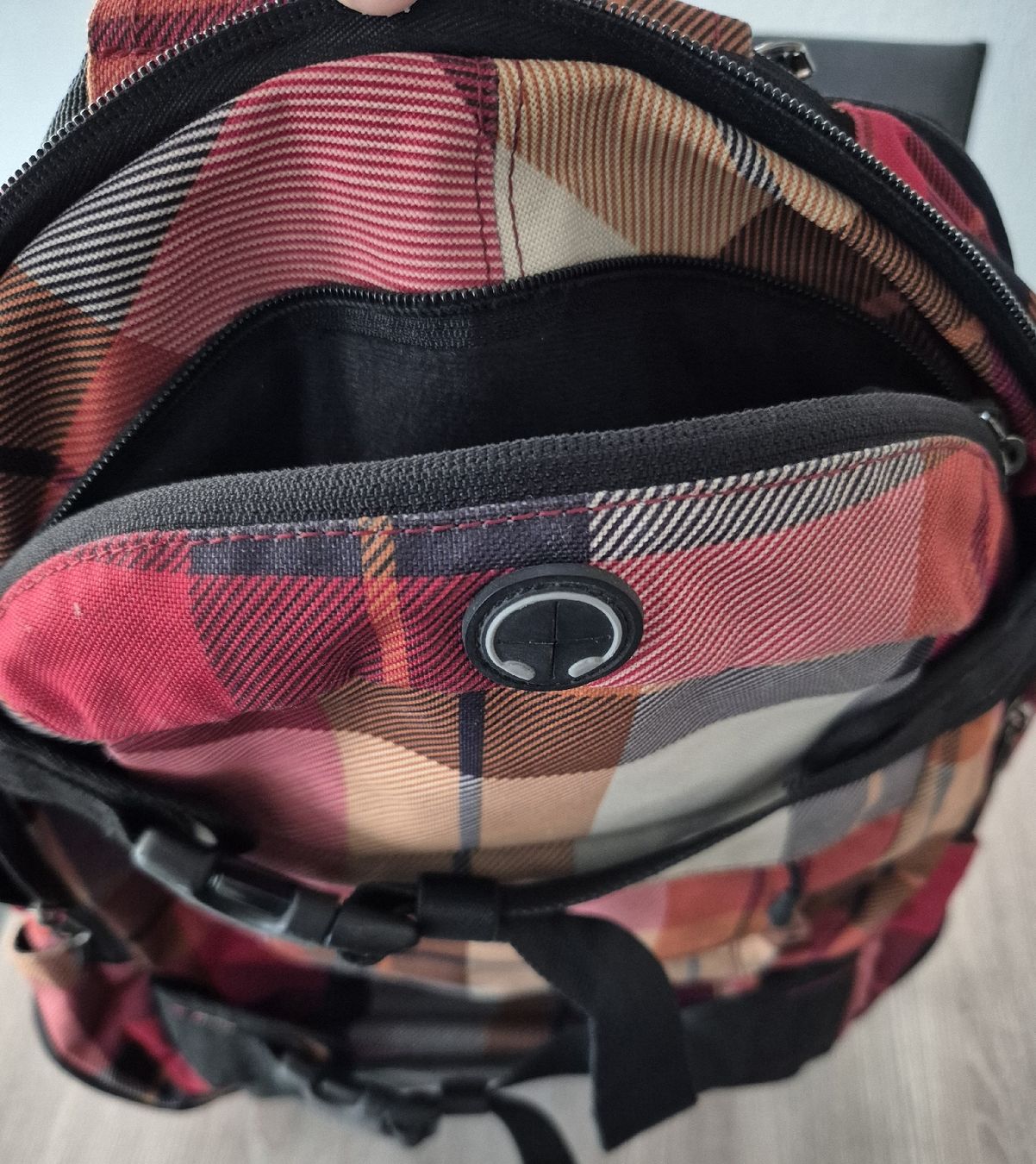 Zaini: DC Rucksack, Marken Rucksack, DC, Schulrucksack – Usato da Seuzach venduto da Gugelchopf 3