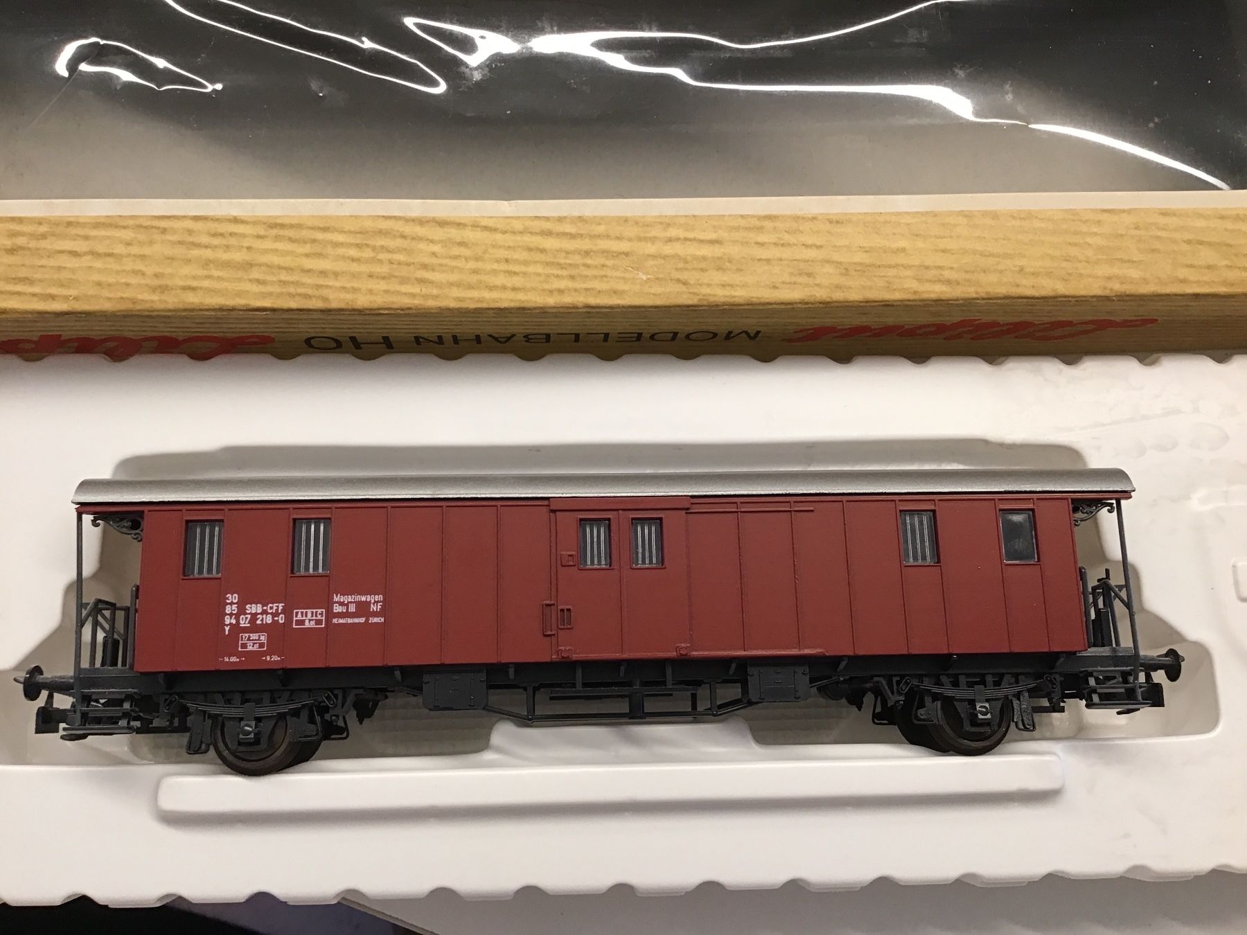Liliput Modellini di ferrovie: LILIPUT H0 WECHSELSTROM MANNSCHAFTSWAGEN – Usato da Männedorf venduto da Modelle-aller-Art 2