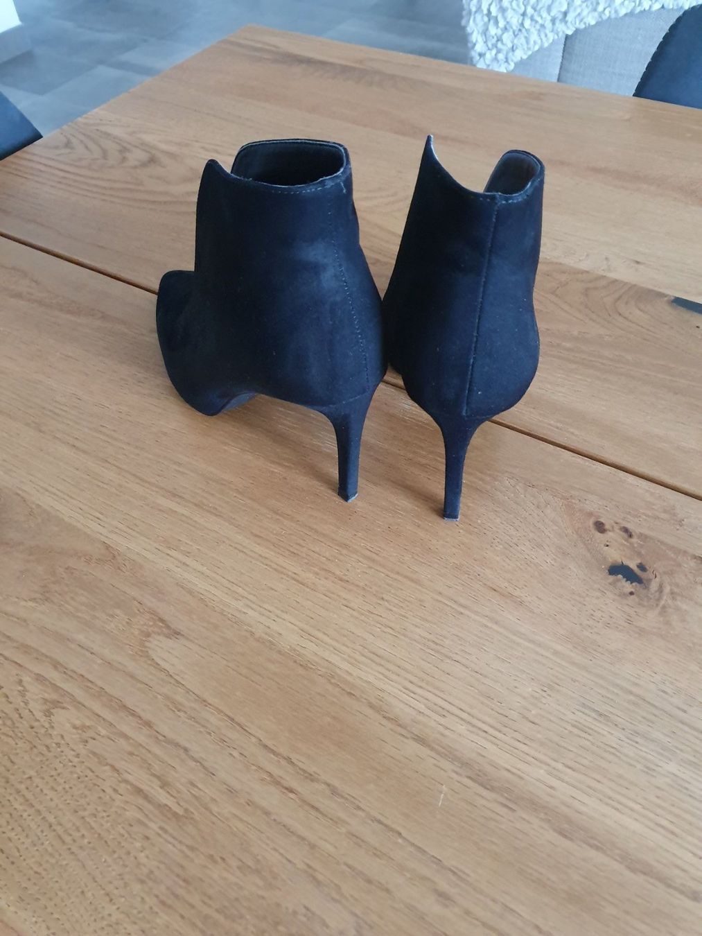 Zara Scarpe da donna: bottines Zara en daim chic élégant – Nuovo (secondo la descrizione) da Cheseaux sur Lausanne venduto da pan_skd5 6