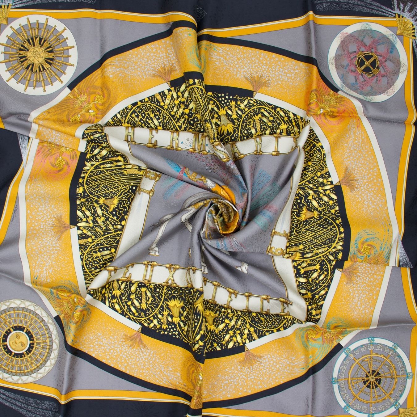Hermès Foulard & Sciarpe: Hermès Carré "Feux d'Artifice" schwarz – Usato da Binningen venduto da Designerlabels 5