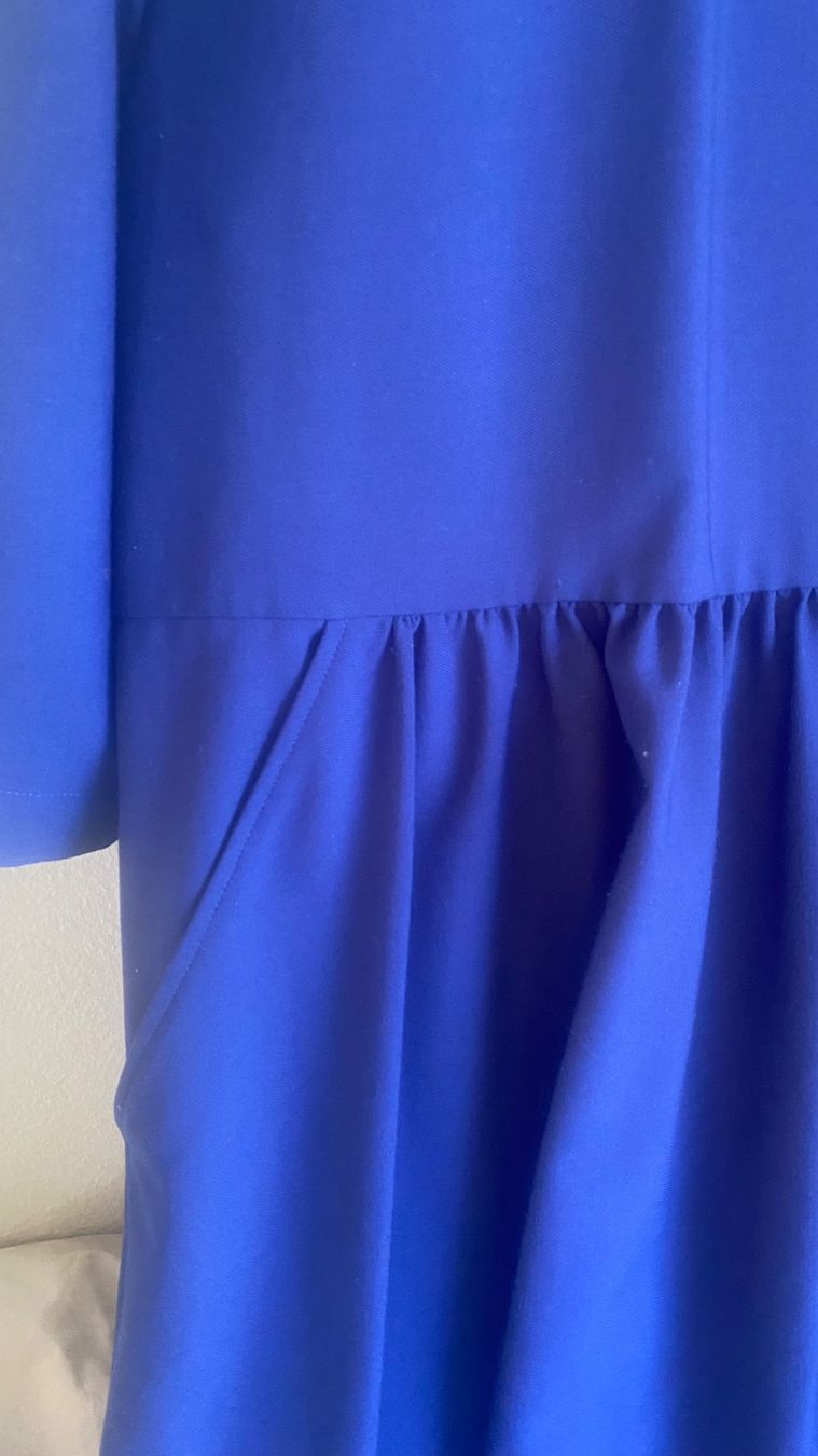 Cos Vestiti: Robe COS coupe évasée taille 40 comme neuve – Nuovo (secondo la descrizione) da Biel/Bienne venduto da ana_2427