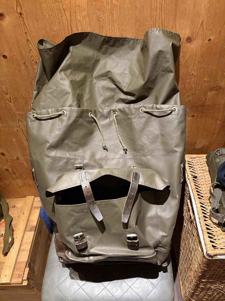 Sacs à dos: Alter Armeerucksack – D'occasion à Lauterbrunnen par Johnny_LBR 1