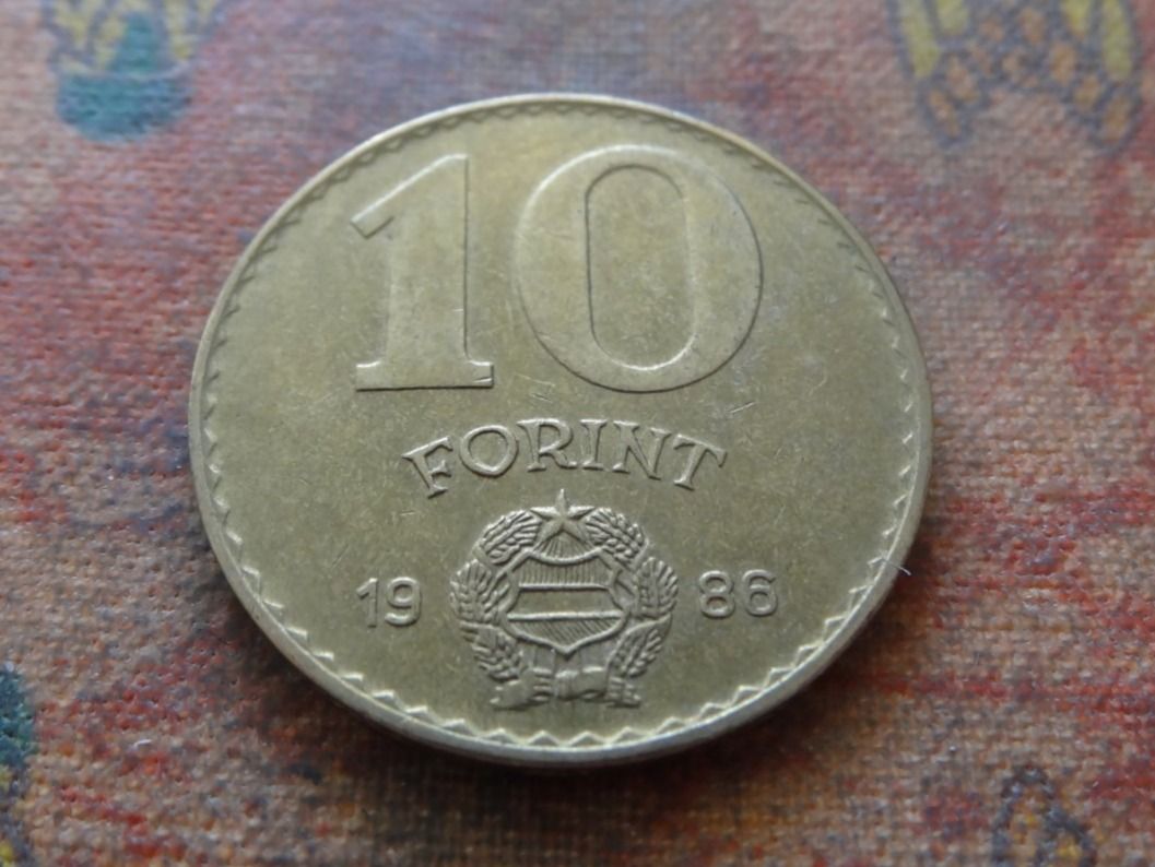 Alle Münzen: HONGRIE  10  Forint  1986 – Gebraucht aus Romanel-sur-Lausanne von Swift13