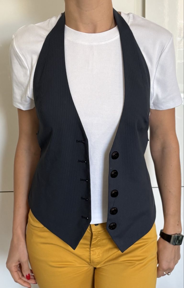 Pinko Gilet & Giacche senza maniche: Bellissimo gilet Pinko – Nuovo (secondo la descrizione) da Chiasso venduto da myt_k8rf