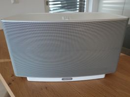 Kraftvollster WLAN Home Speaker Play 5, weiss
