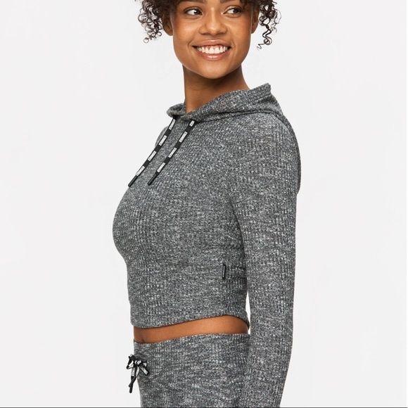 Maglioni & Felpe: Stronger Cush Crop Top langarm S anthrazit – Nuovo (secondo la descrizione) da Rotkreuz venduto da rinchee