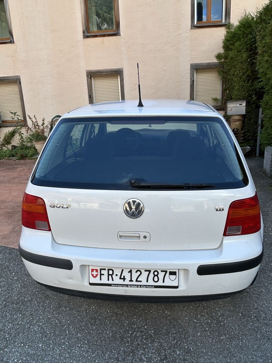 VW Automobili: 1998 Volkswagen Golf 4 – Usato da Montbovon venduto da Mpb12360 2