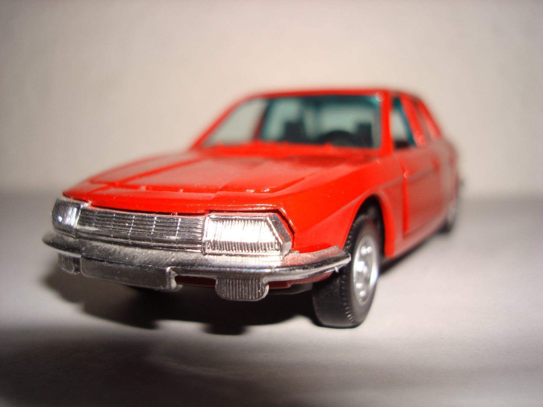 Gama Modellautos: NSU RO 80 1:43 Gama – Gebraucht aus Diegten von isetta590 2