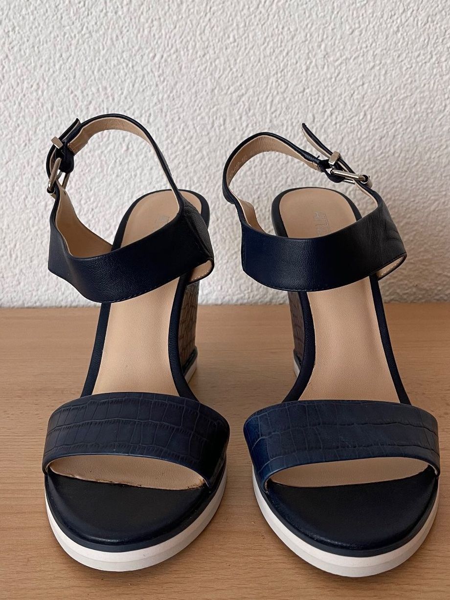 Geox Scarpe da donna: ATTIZZARE (IT) 40/NP65CHF 10/2cm Leder – Nuovo (secondo la descrizione) da Kölliken venduto da Prscoo 2