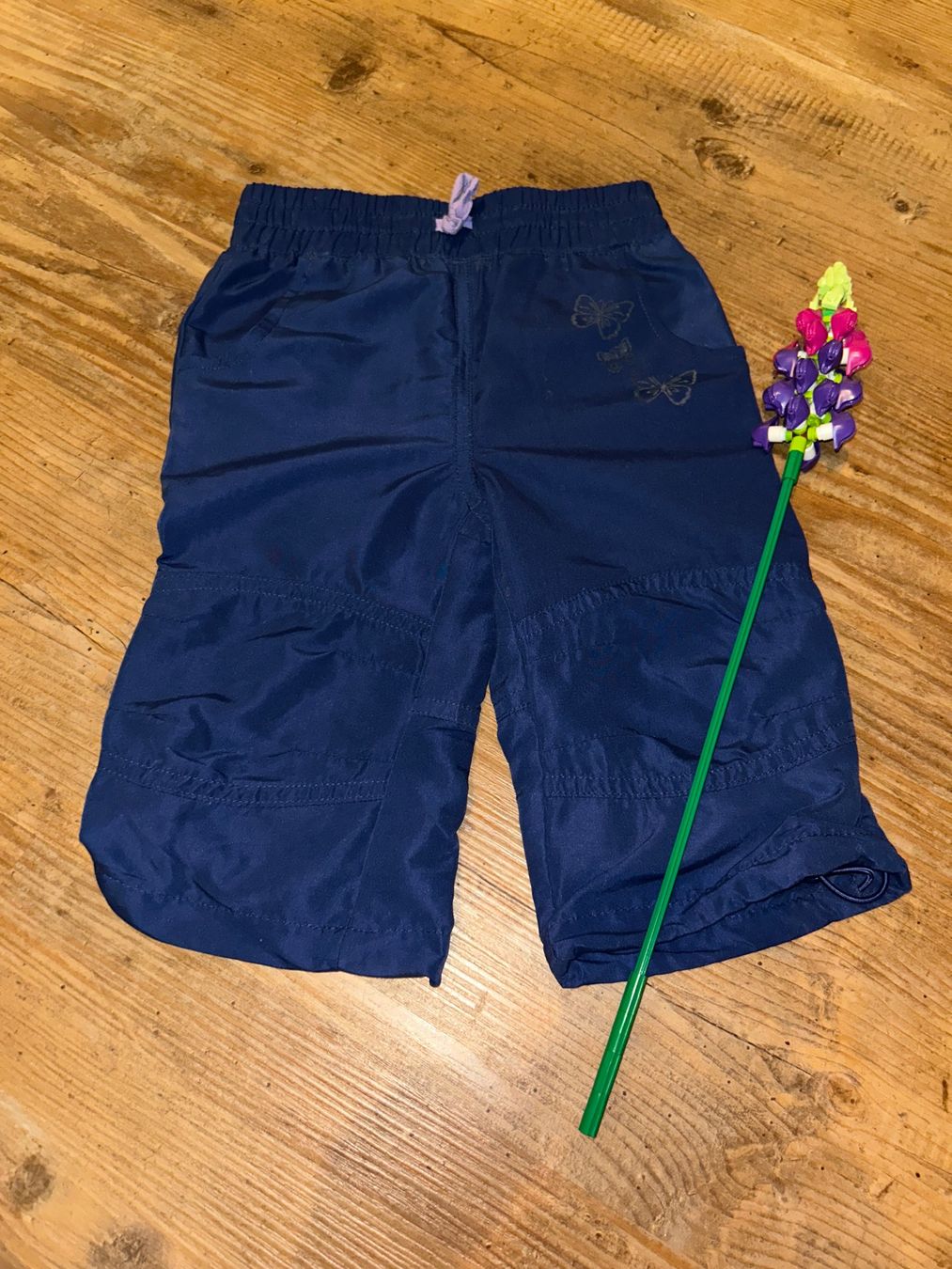 Pantalons: Blaue Shorts 104 von KIDS – D'occasion à Safenwil par 2hand_aber_wertvoll