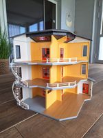 Playmobilhaus / viel Zubehör und Etagenergänzung9266