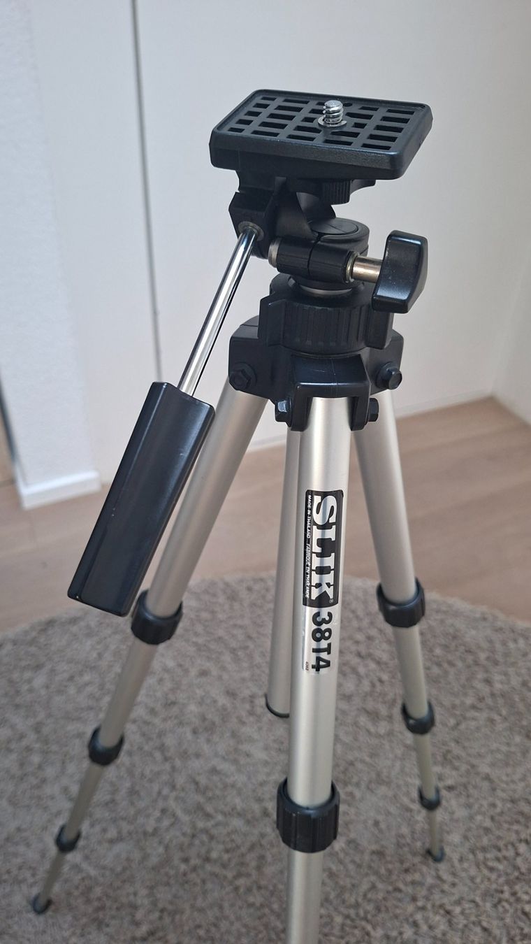 Treppiedi & Teste: Stativ Slik 38T4 / 539g schwer / bis 1m – Usato da Emmenbrücke venduto da thokasaluni