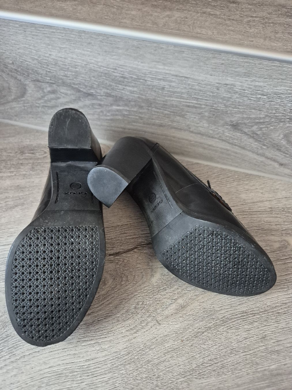 Geox Chaussures femmes: Geox Loafer - Pumps gr. 38 – D'occasion à Ellighausen par kim_vkt5 5