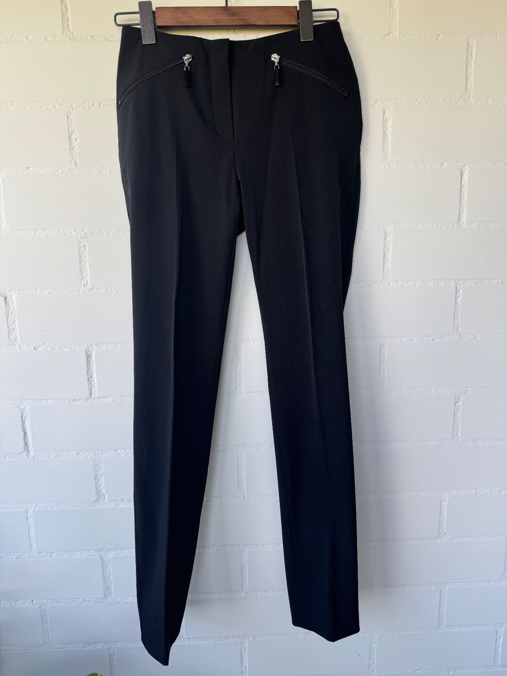 Escada Pantaloni: Escada Sport Hose schwarz Gr. 34 – Nuovo (secondo la descrizione) da Brütten venduto da Rod816