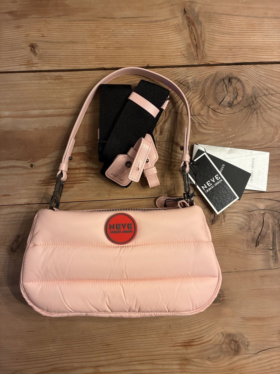 Armani Borse da donna: Giorgio Armani Neve Handtasche – Nuovo e nell'imballaggio originale da St. Moritz venduto da Cortesiandi