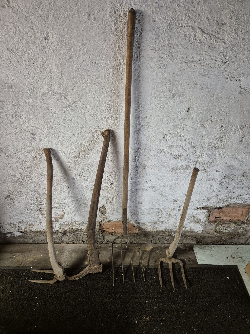 Alle Werkzeuge: Outils de jardin ancien – Gebraucht aus Le Locle von CHEGUA