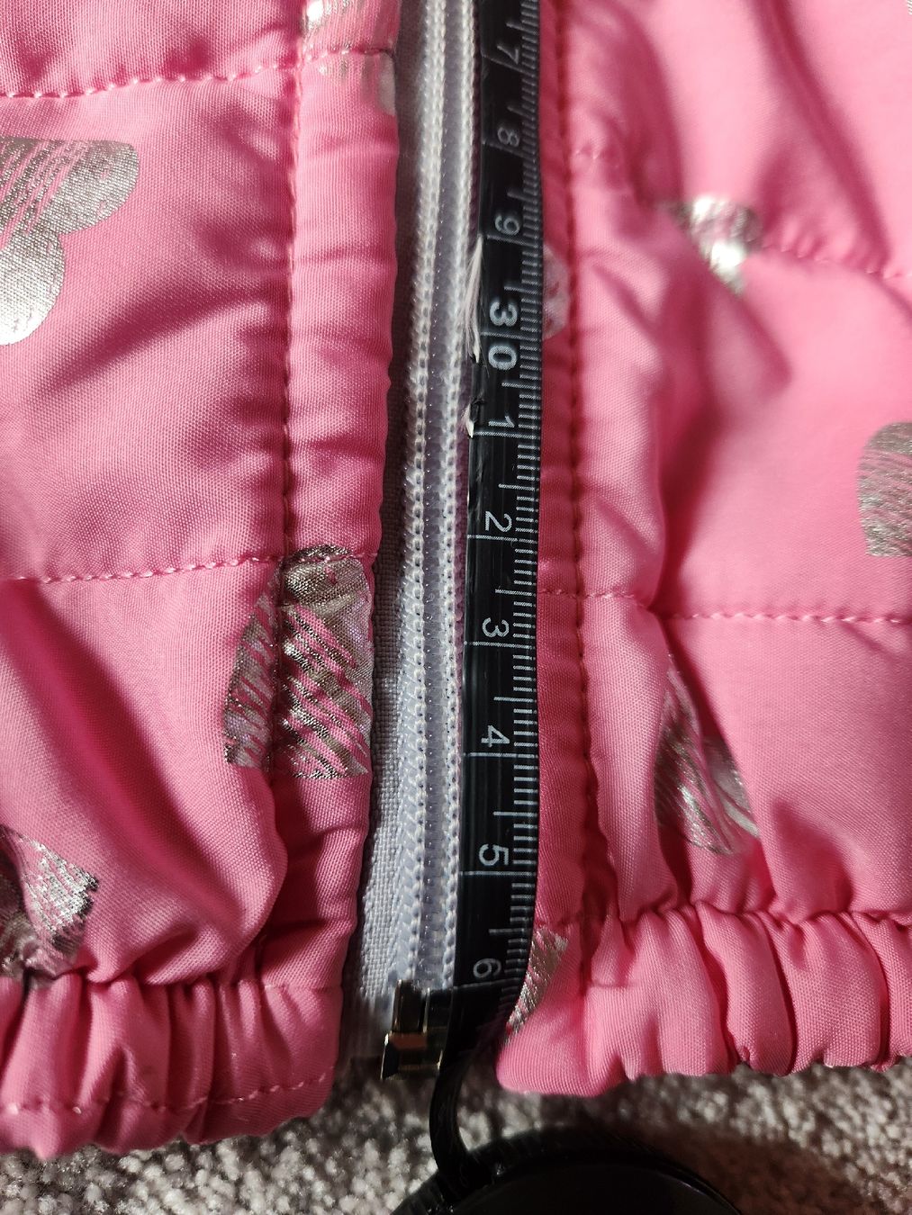 Altro abbigliamento: Pinke Kinderweste mit Herzen, ca Grösse 74 – Usato da Bözberg venduto da Szni_9s8z 3