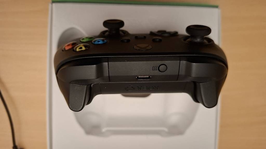 Controller: XBOX Controller mit OVP und Kabel – Usato da Horgen venduto da LKC17 3