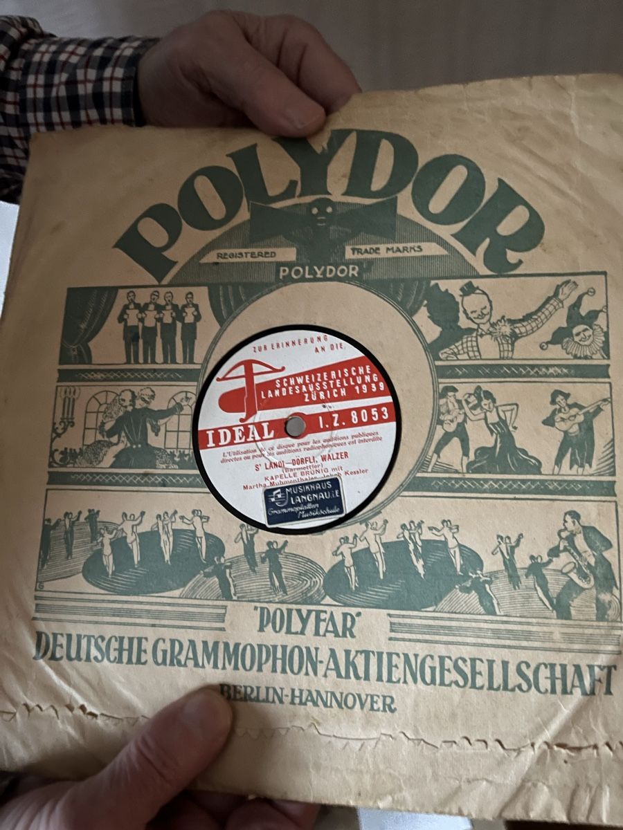 Giradischi: Antikes Grammophon mit Handaufzug  – Usato da Ebikon venduto da Schwan08 4