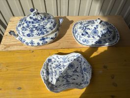 Assiette creuse ancienne en porcelaine à décor bleu, parfait