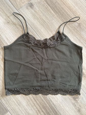 Pigalle Top, Khaki mit Spitze, Gr. M, Sommer Must-have!