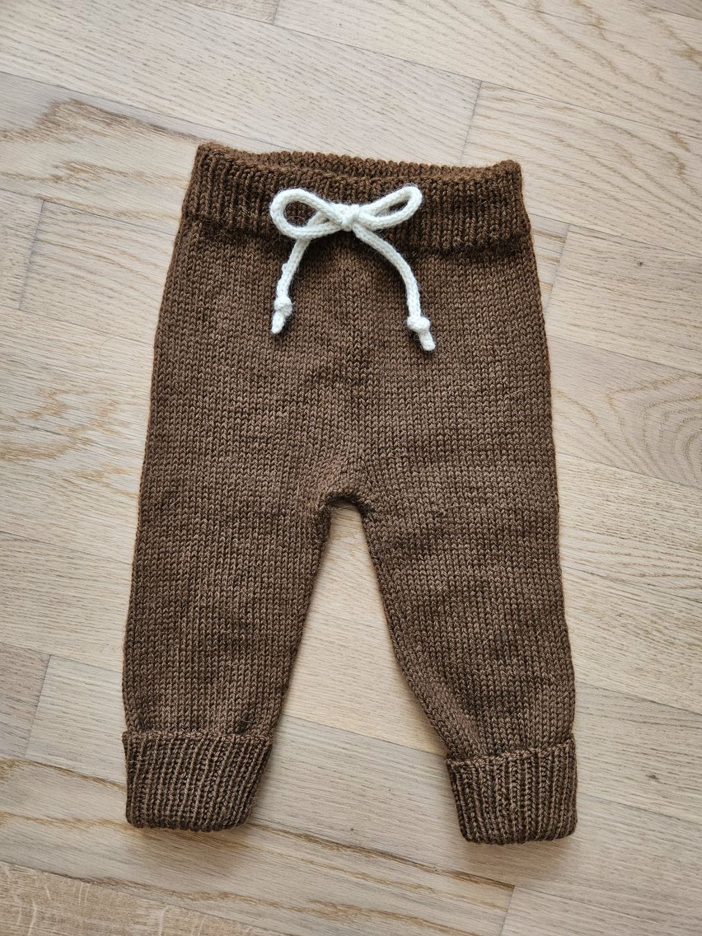 Maglioni & Felpe: Handgestricktes Baby Pullover und Hosen-Set, Grösse 80 – Nuovo (secondo la descrizione) da Würenlingen venduto da Nancy_Y 5