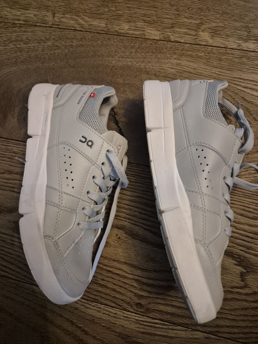 On Scarpe da uomo: On the Roger sneakers Gr.37 grau – Usato da Ostermundigen venduto da Louhdezd 3