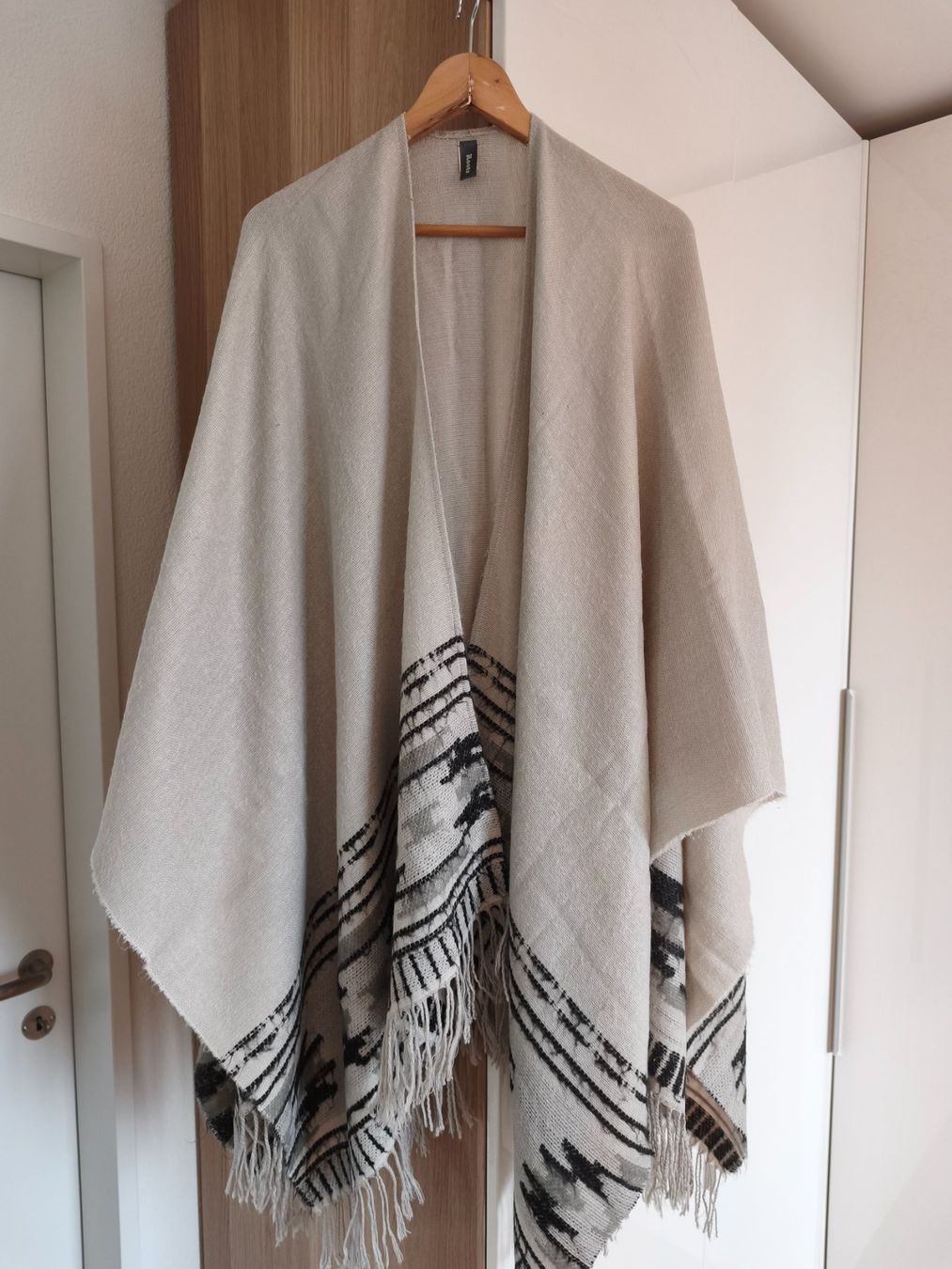 Altro in Moda donna: Roots Canada Poncho – Usato da Niederrohrdorf venduto da yan_zkz6