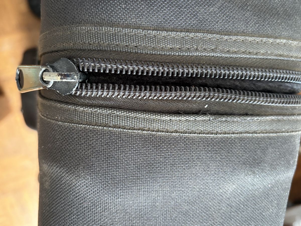 Strumenti musicali: Gitarren Koffer – Usato da Lengnau BE venduto da most45 8